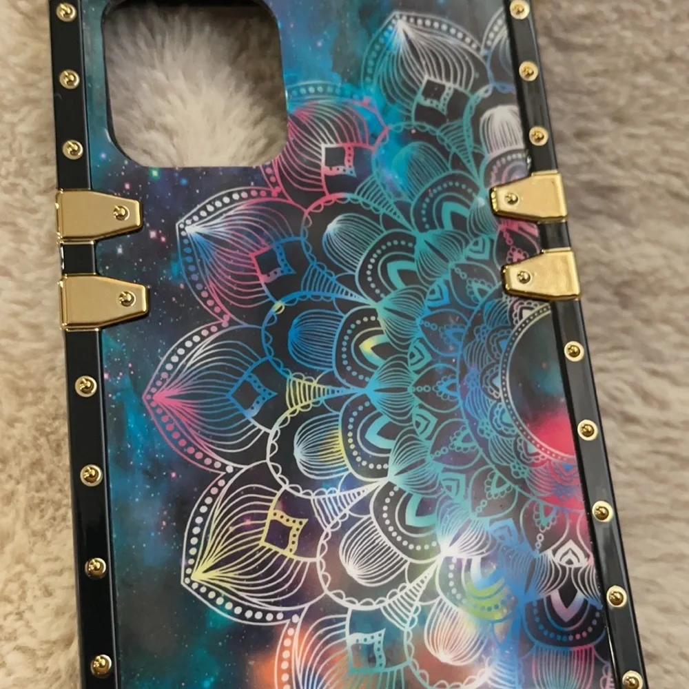 New beautiful mandala phone case for iPhone 12
